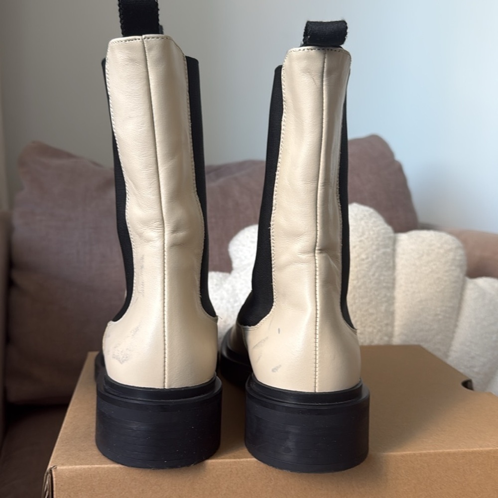 Massimo Dutti Women’s Chelsea Boots Size EU 39 / US 8.5
Cream / Off-white - Picture 9 of 12